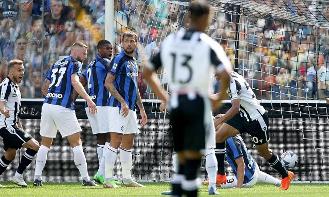 Inter Milan tiếp tục gây thất vọng khi để thua trước Udinese