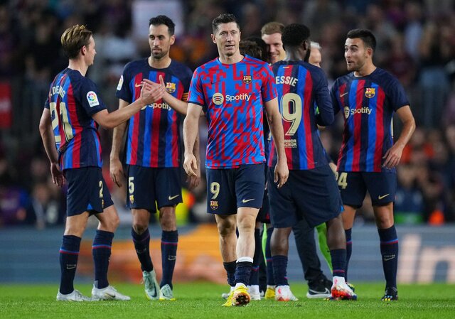 Lewandowski tỏa sáng rực rỡ dưới màu áo của Barcelona